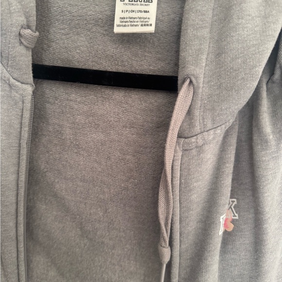 Gray PINK Victoria's Secret / Pink zip up jacket with Floral Design - Picture 5 of 6